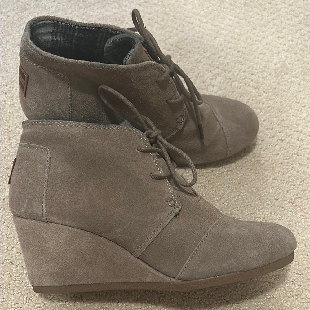 Toms Women's Suede Wedge Ankle Boots